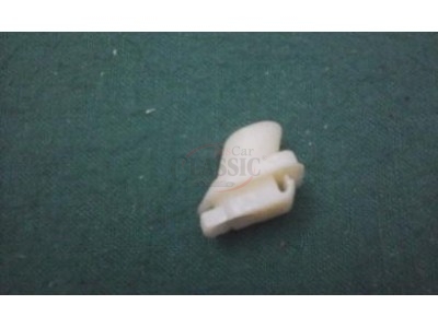 Peugeot 106 - Mola de fixação puxador porta interior