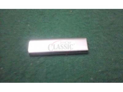 Peugeot 405 - União de friso embelezador do vidro óculo