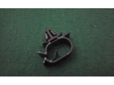 Ford Escort MKV - Mola de fixação cablagens