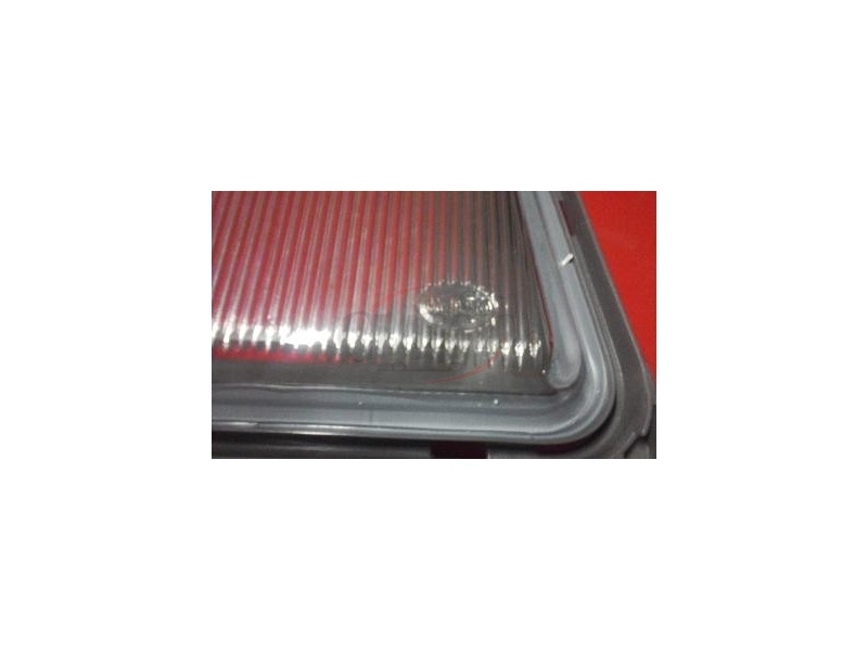 Mercedes-Benz W124 - Vidro de farol principal direito (HELLA)
