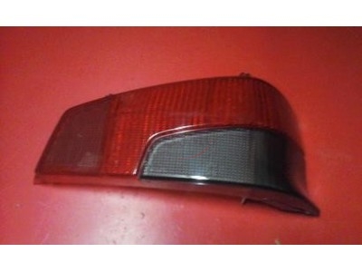 Peugeot 106 I - Vidro farolim traseiro direito (AXO)