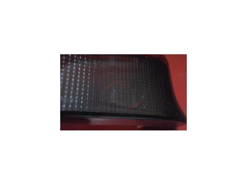 Peugeot 106 I - Vidro farolim traseiro direito (AXO)