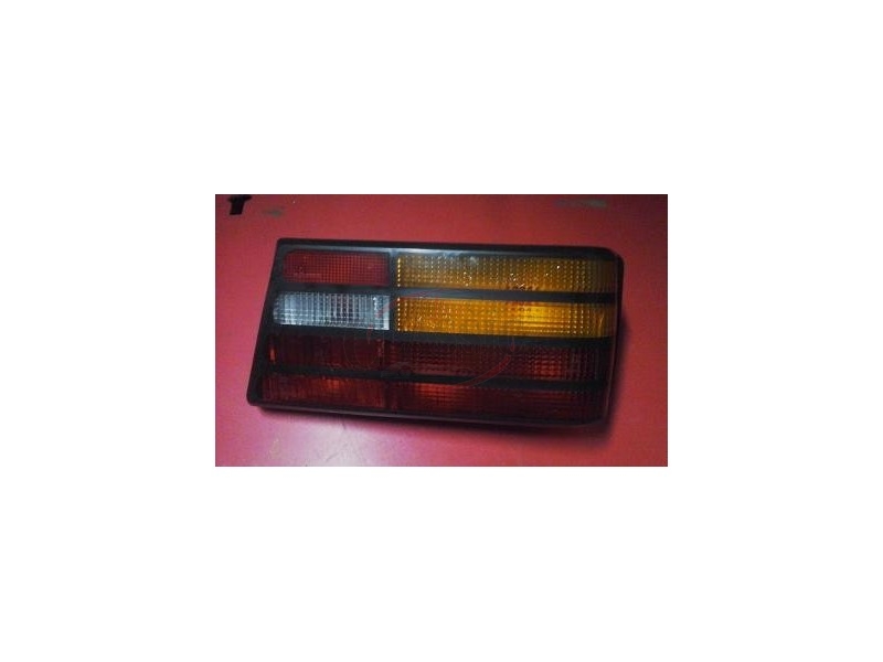 Ford Orion MKII - Farolim traseiro direito