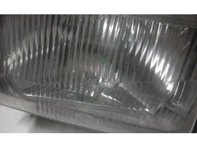 Audi 100 C2 - Farol principal direito H4 (HELLA)