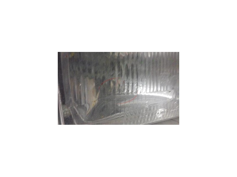Audi 100 C2 - Farol principal direito H4 (HELLA)