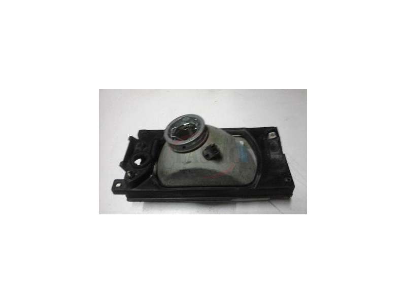 VW Polo II - Farol principal esquerdo H4 (HELLA)