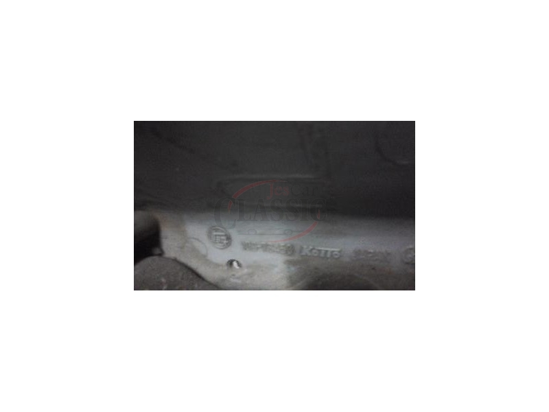 Toyota Corolla IV KE70 - Farol principal direito H4 (KOITO)