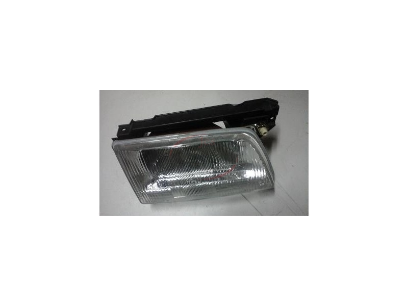 Opel Kadett E - Farol principal direito H4 (FORES)