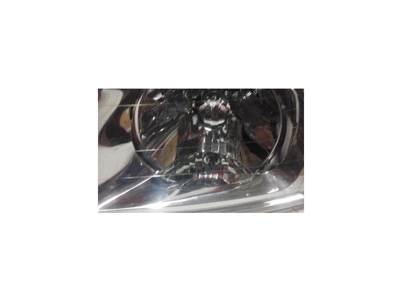 Mitsubishi L200 K64 / Mitsubishi L200 K74 - Farol principal esquerdo H4 (STANLEY)