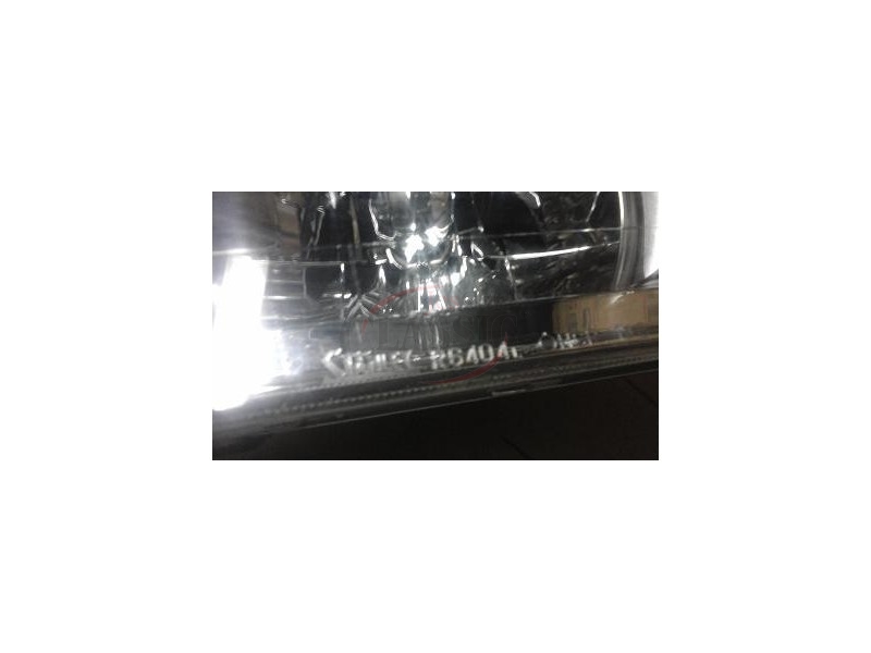 Mitsubishi L200 K64 / Mitsubishi L200 K74 - Farol principal esquerdo H4 (STANLEY)