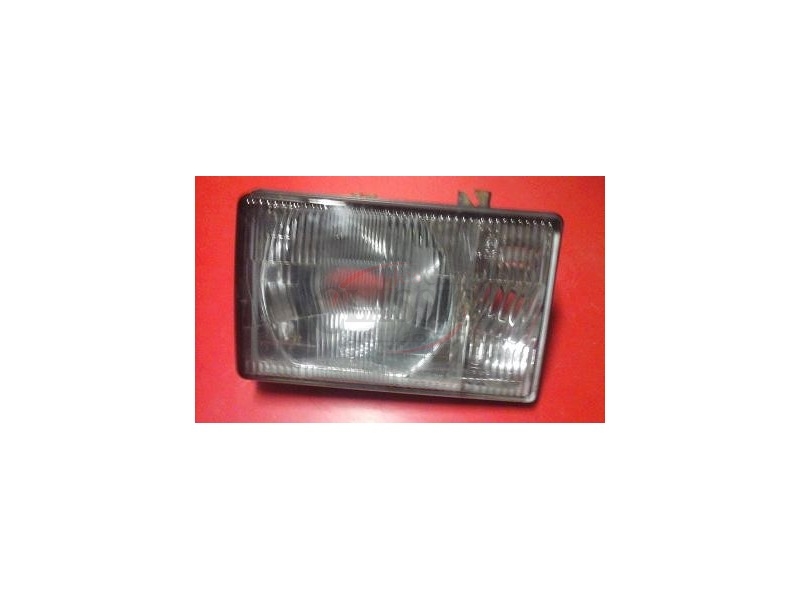 Isuzu Trooper I - Farol principal esquerdo H4 (IKI)