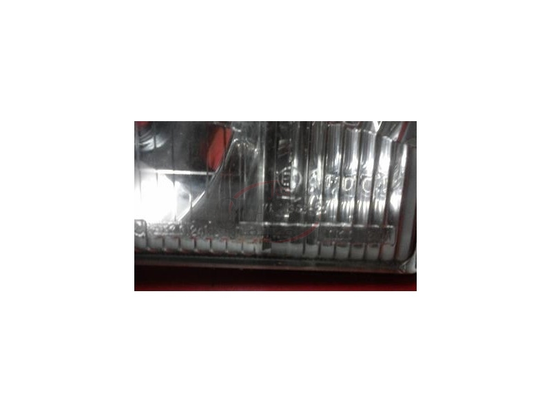 Isuzu Trooper I - Farol principal esquerdo H4 (IKI)