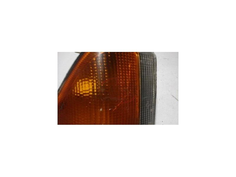 Peugeot 305 II - Farolim frente direito (AXO)
