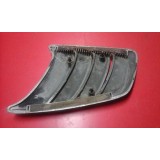 Nissan 100A - Grelha lateral direita