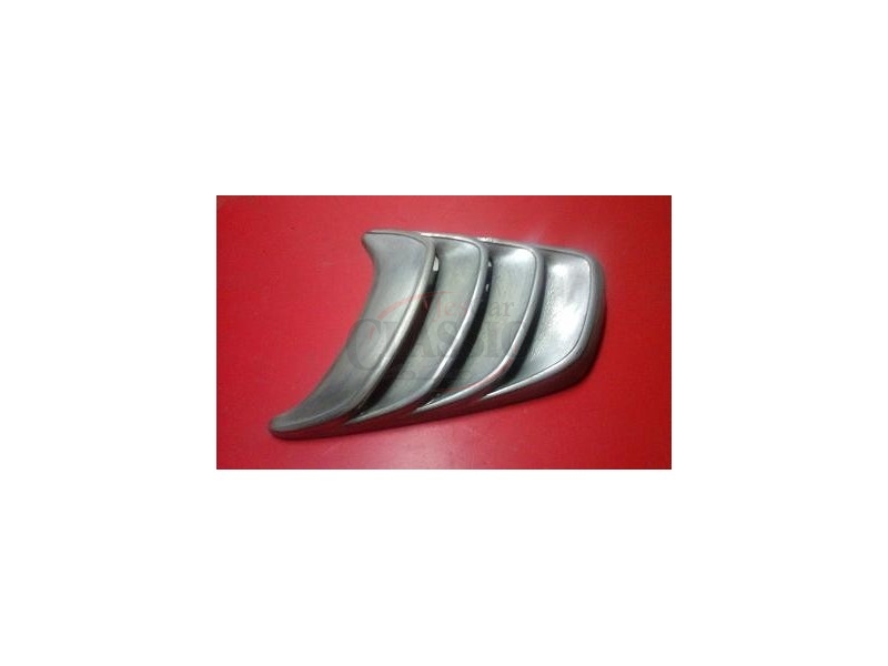 Nissan 100A - Grelha lateral esquerda