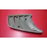 Nissan 100A - Grelha lateral esquerda