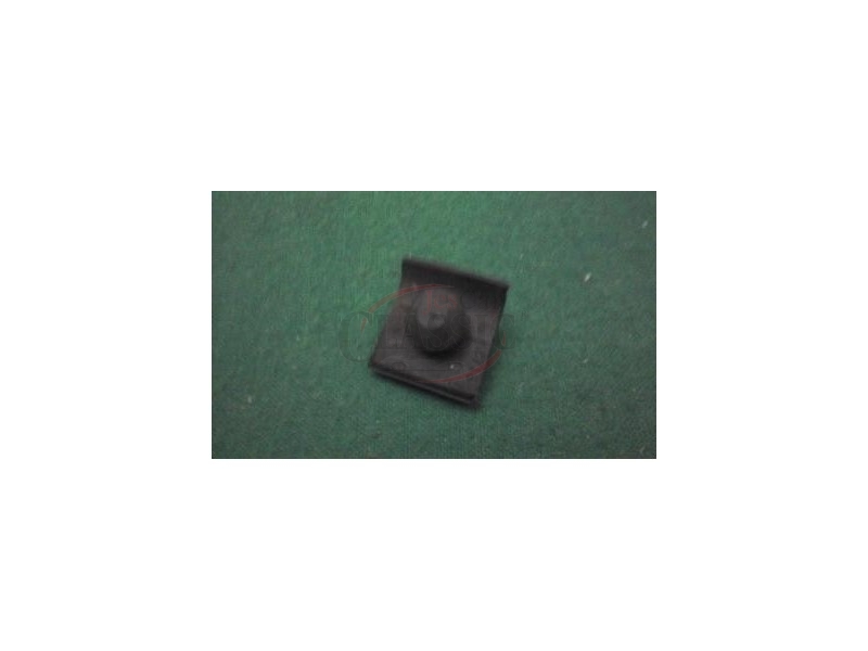 Ford Fiesta MKIII - Batente da chapeleira