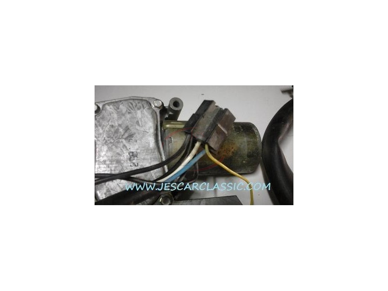 Peugeot 205 - Motor de limpa-vidros traseiro