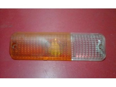 Nissan Sunny I B310 / Nissan Urvan E23 - Vidro farolim frente esquerdo (IKI)