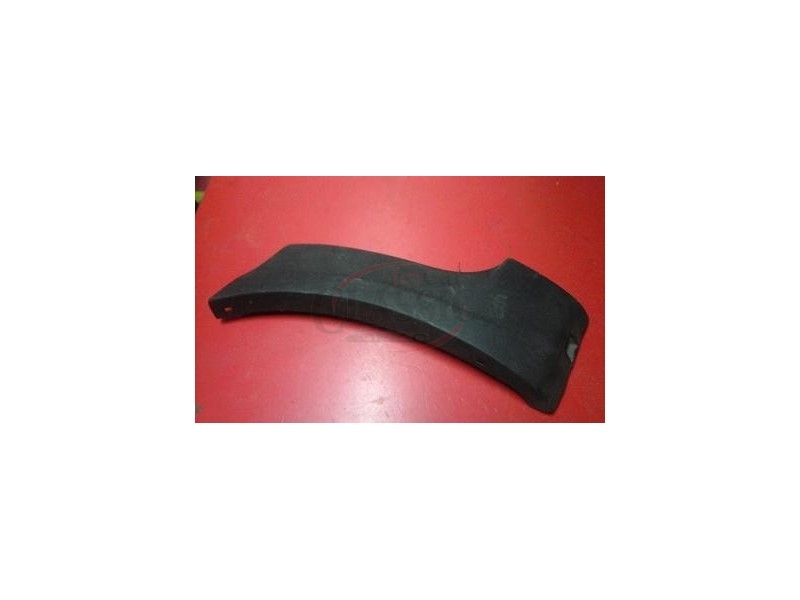 VW Golf II / VW Jetta II - Friso embelezador do guarda-lamas traseiro direito