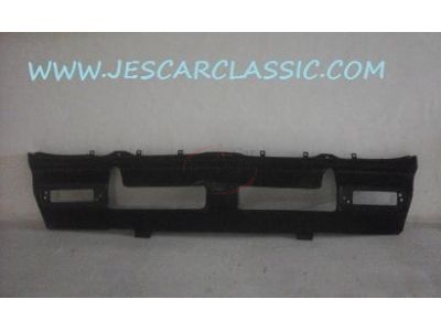 Nissan 1200 B110 - Avental frente inferior