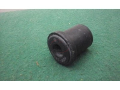 Toyota Corolla II KE20 - Casquilho de mola suspensão traseira do olhal frente