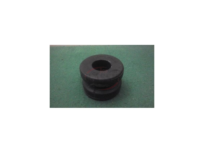 Nissan 720 Pick-up - Casquilho do esticador da suspensão