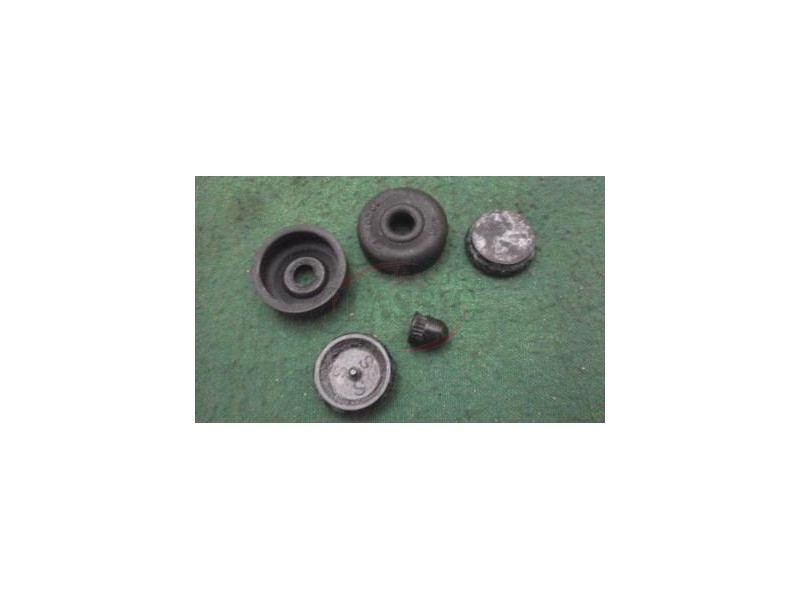 Toyota Hilux I LN40 Pick-up - Jogo de reparação cilindro travão roda (Ø 7/8)