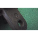 Mercedes-Benz W115/8 - Suporte da suspensão frente