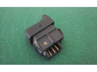 Renault 4 - Interruptor de desembaciador