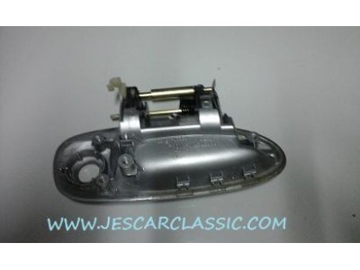 Toyota Avensis - Manipulo de abertura porta exterior