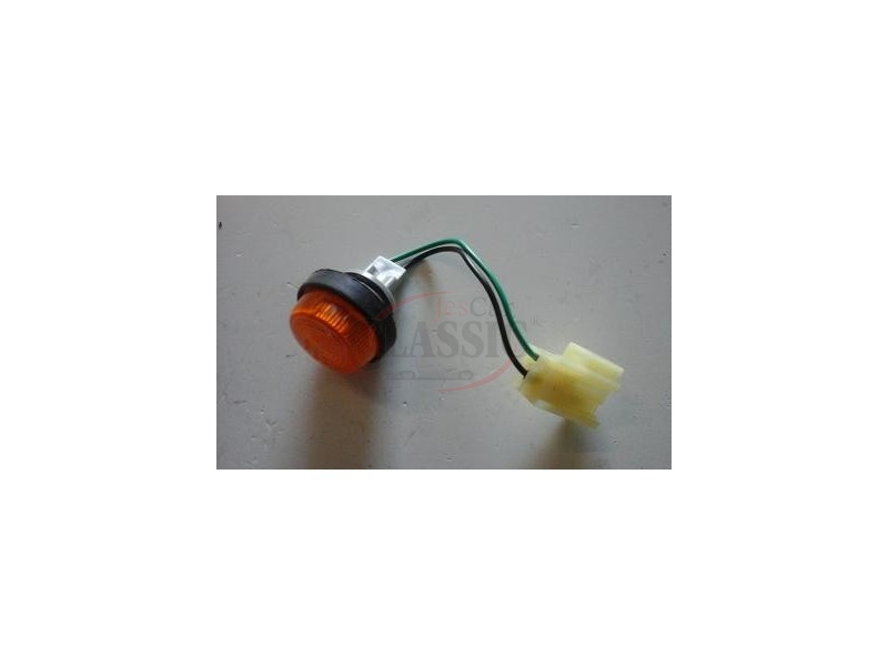 Nissan Sunny B11 - Farolim lateral