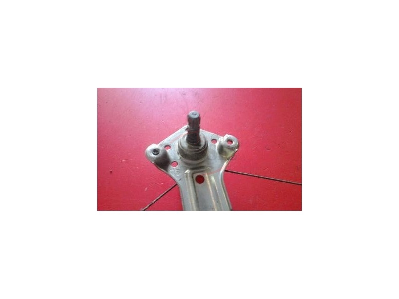 Opel Corsa C - Elevador de vidro manual traseiro direito