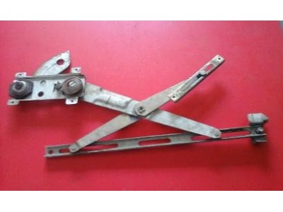 Toyota Corolla II KE20 - Elevador de vidro manual frente direito