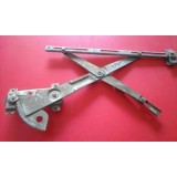 Toyota Corolla II KE20 - Elevador de vidro manual frente direito