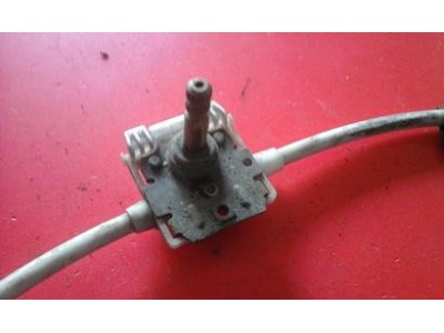 Renault Megane I - Elevador de vidro manual traseiro direito