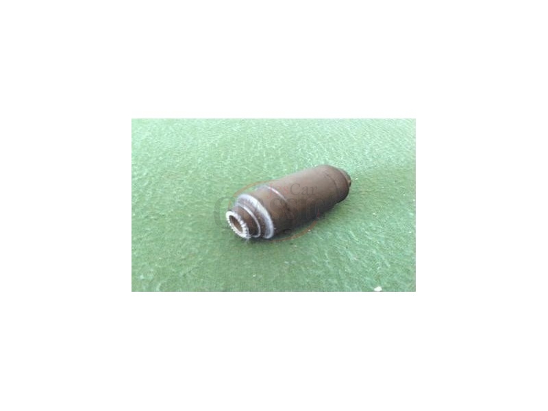 Nissan 1200 B110 - Sinobloco do braço oscilante suspensão