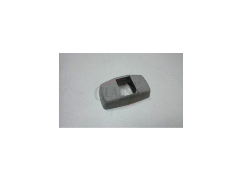 VW Golf IV - Tampa do suporte da pala sol