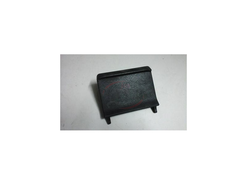 Peugeot 106 - Cinzeiro