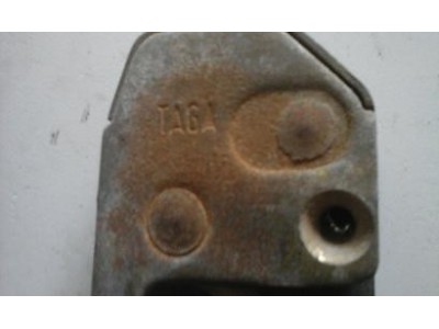 Peugeot 504 / Talbot Samba - Batente de fechadura porta esquerda (TAGA