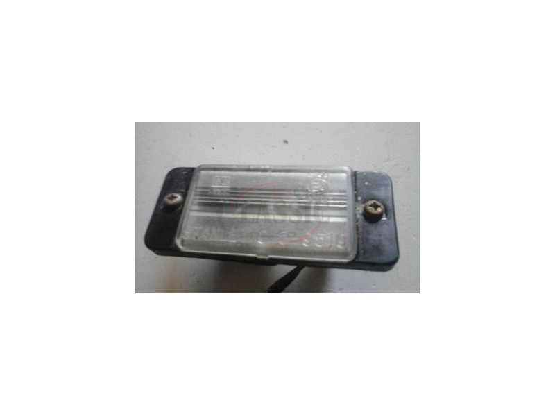 Mitsubishi L200 KA4T - Farolim de iluminação matricula (STANLEY)