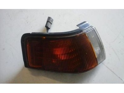 Mazda 323 BG - Farolim frente direito (KOITO)