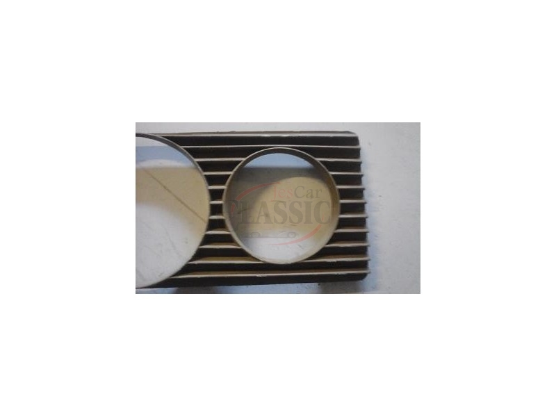 Mercedes-Benz W123 - Grelha de farol principal direita