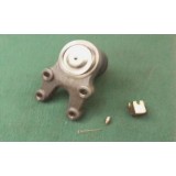 Nissan 620 Pick-up / Nissan 720 Pick-up - Rótula de suspensão inferior esquerda