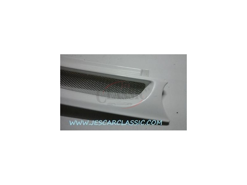 VW Golf IV - Grelha principal (Sem emblema c/rede)