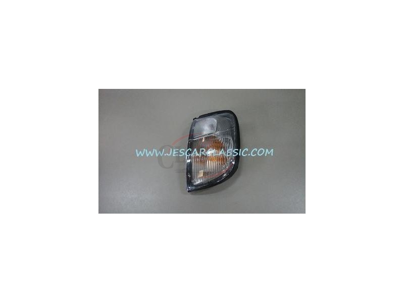 Nissan D22 Pick-up - Farolim frente esquerdo
