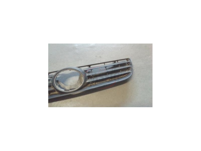 VW Polo IV 9N - Grelha principal