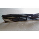 Ford Fiesta MkI - Grelha principal