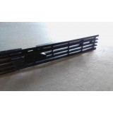 Ford Fiesta MkI - Grelha principal