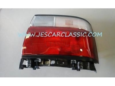 Toyota Corolla VII CE100 - Farolim tras direito 3/5P (KOITO)